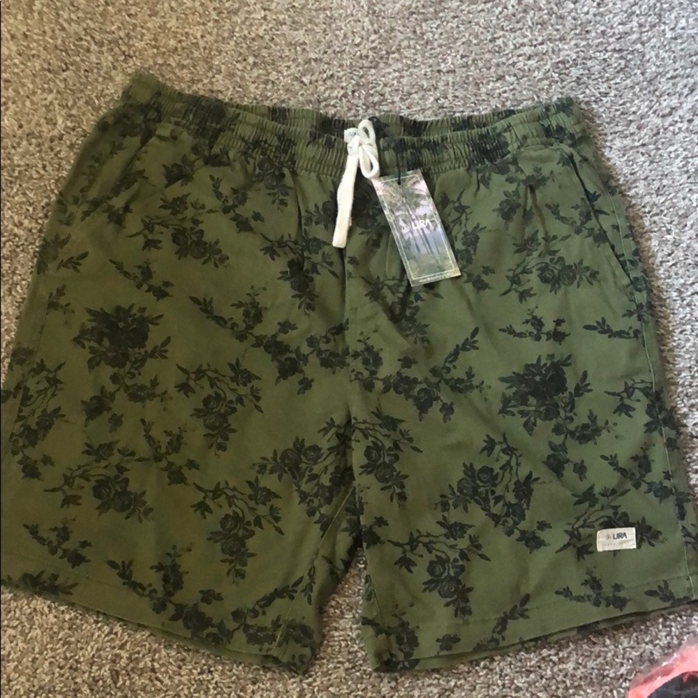 Lira men’s shorts